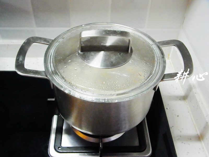 豌豆尖肉片汤步骤7