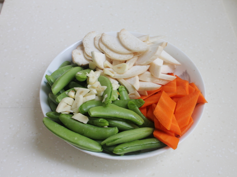 杏鲍菇炒甜豆步骤3