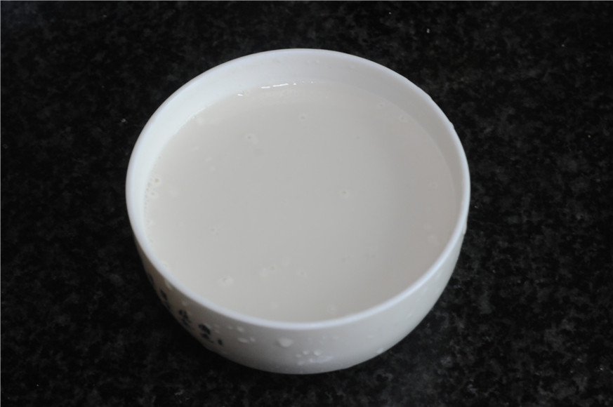 蓝莓沙拉花环面包步骤2