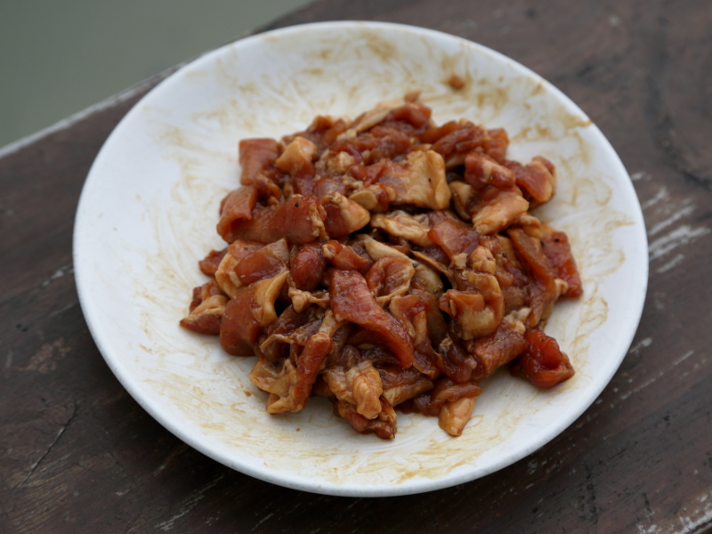 红薯炒肉片步骤2