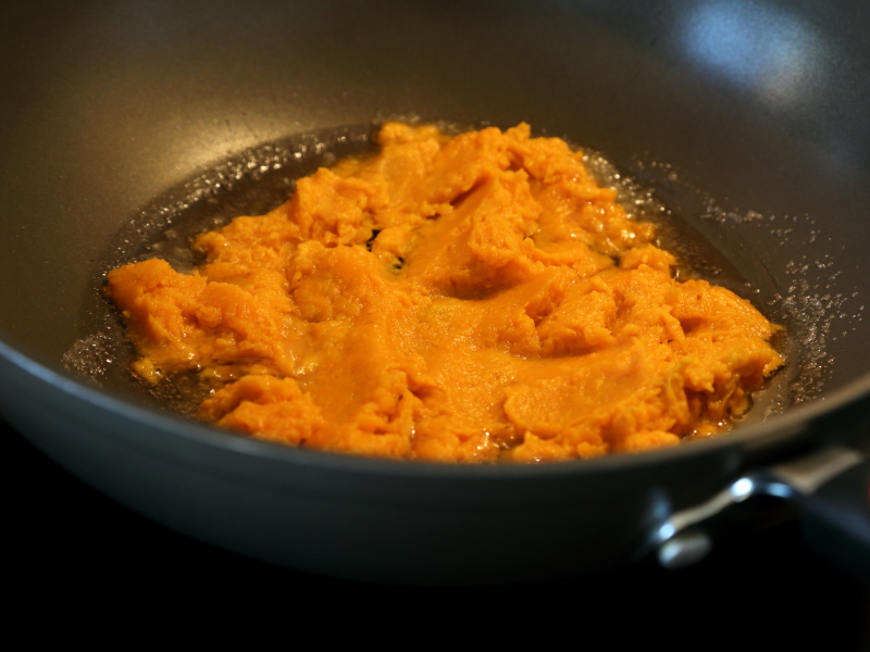 红薯馅夹层花卷步骤6