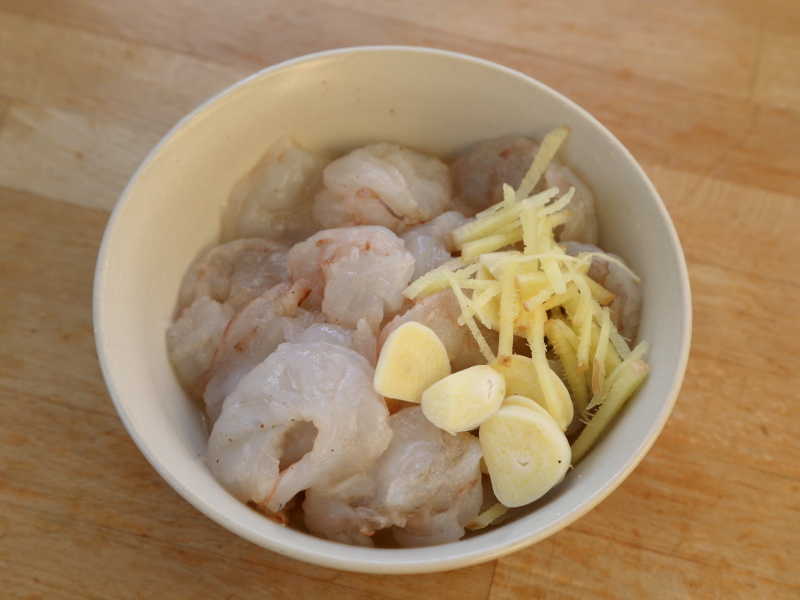 清炒芦笋大虾仁步骤7