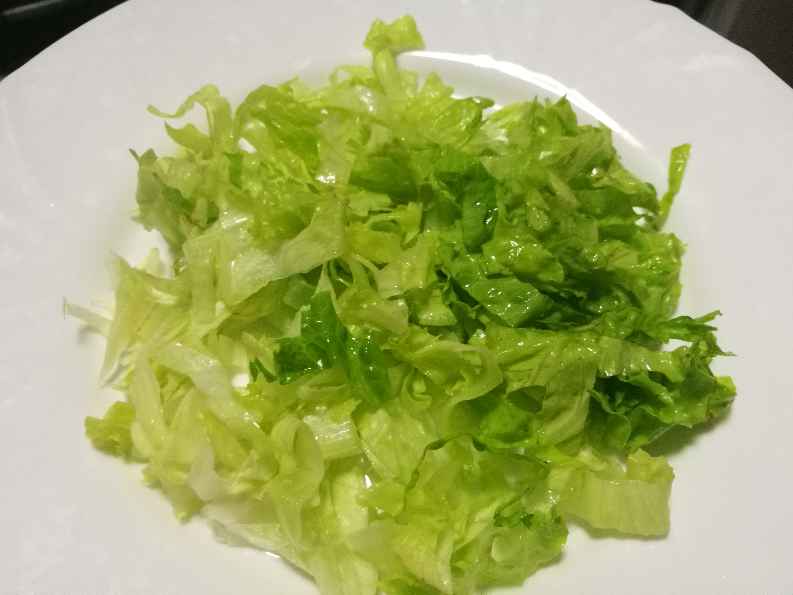 牛油果大虾沙律步骤1
