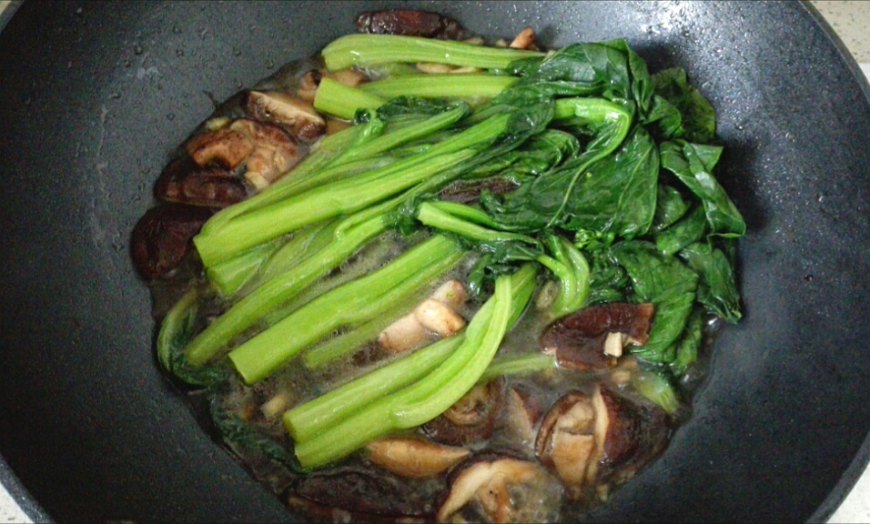 香菇菜心步骤7