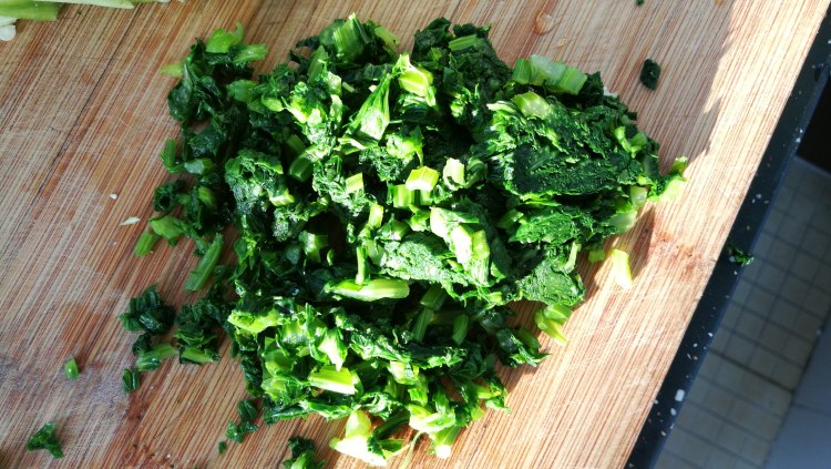 芹菜叶拌豆腐丁步骤5