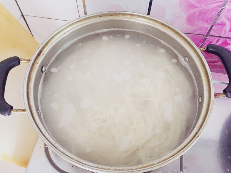鸡西冷面步骤3