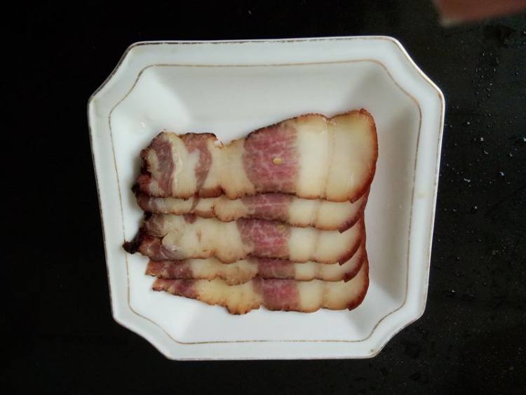 菌菇干腊肉冬瓜汤步骤3