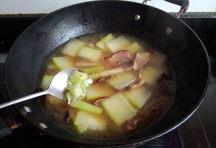 菌菇干腊肉冬瓜汤步骤10