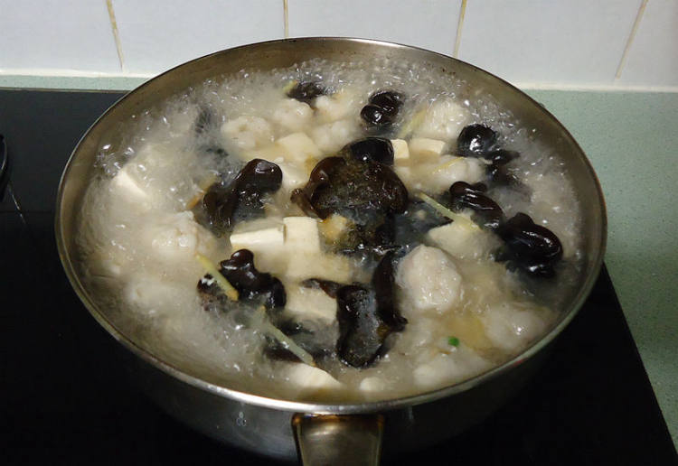 豆腐木耳鱼丸汤步骤7