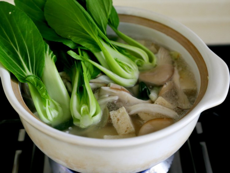 冻豆腐凤尾菇文蛤汤#步骤8