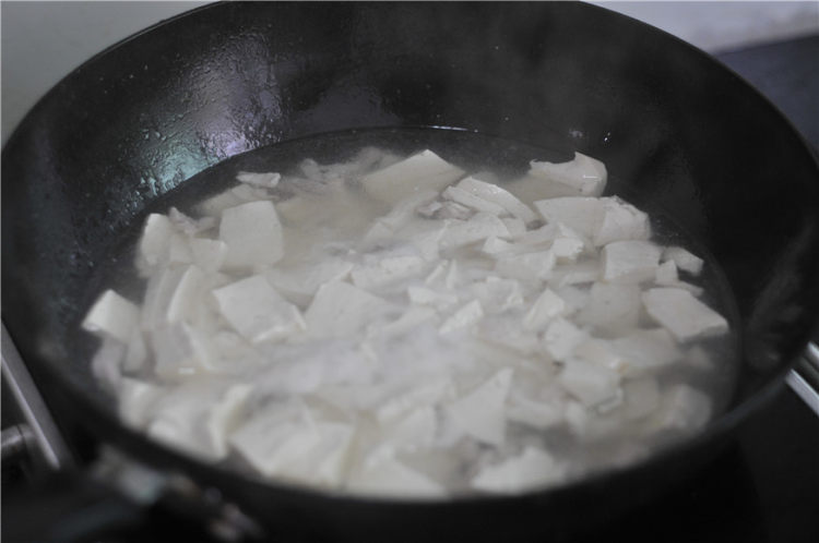 豆腐肉片汤步骤2