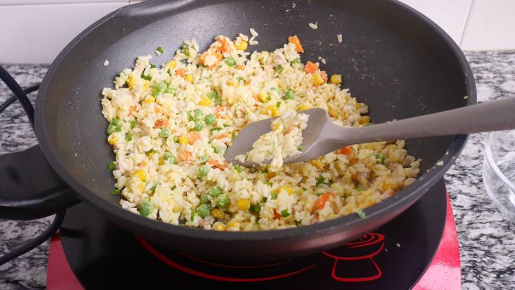 低脂美味黄金拌饭步骤7