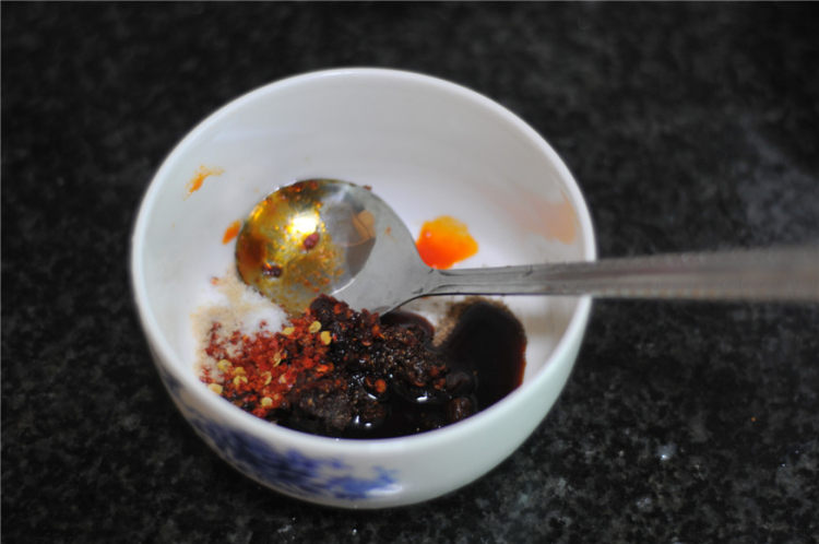 香辣牛肉末烧豆腐步骤6