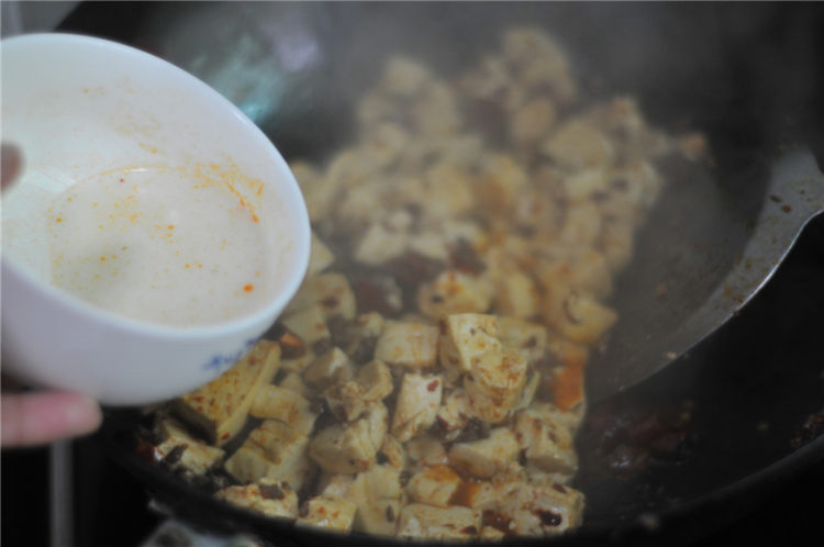 香辣牛肉末烧豆腐步骤11