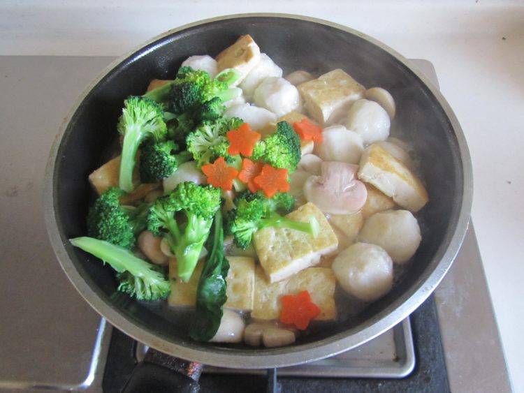 豆腐口蘑西兰花烩鱼丸步骤9