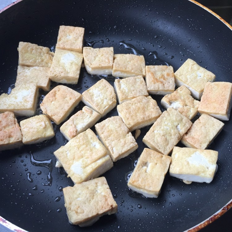 洋葱烧豆腐步骤4