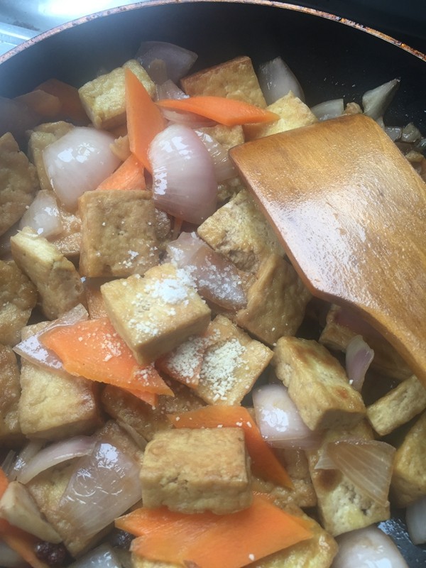 洋葱烧豆腐步骤13