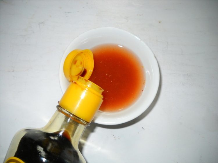蒜香瓜豆烩银鱼步骤4
