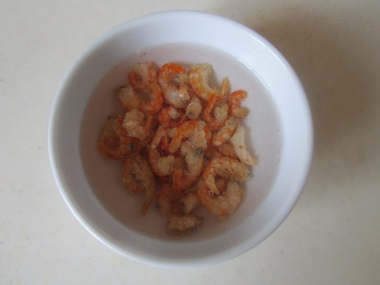 海米炒红薯叶步骤2
