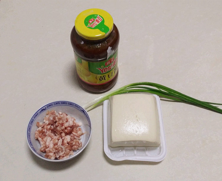 肉末蘸豆腐步骤1