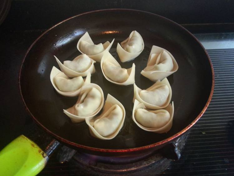 青菜鸡蛋生煎馄饨步骤11