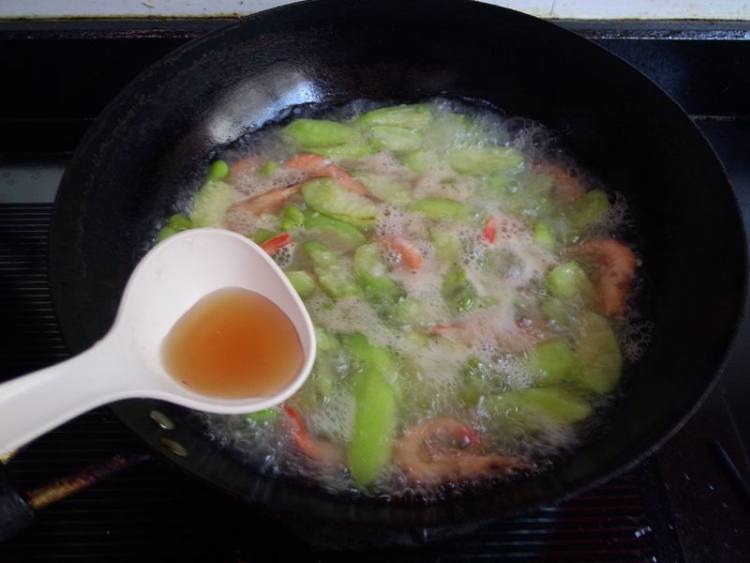金钩虾毛豆丝瓜汤步骤10
