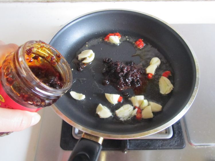 老干妈烧茄子步骤4