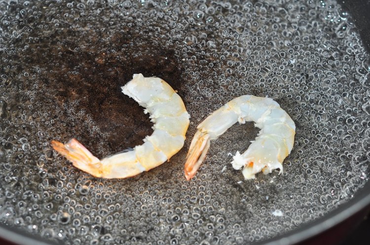 芒果虾仁沙拉步骤5
