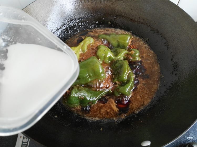 红烧青椒灌肉步骤11