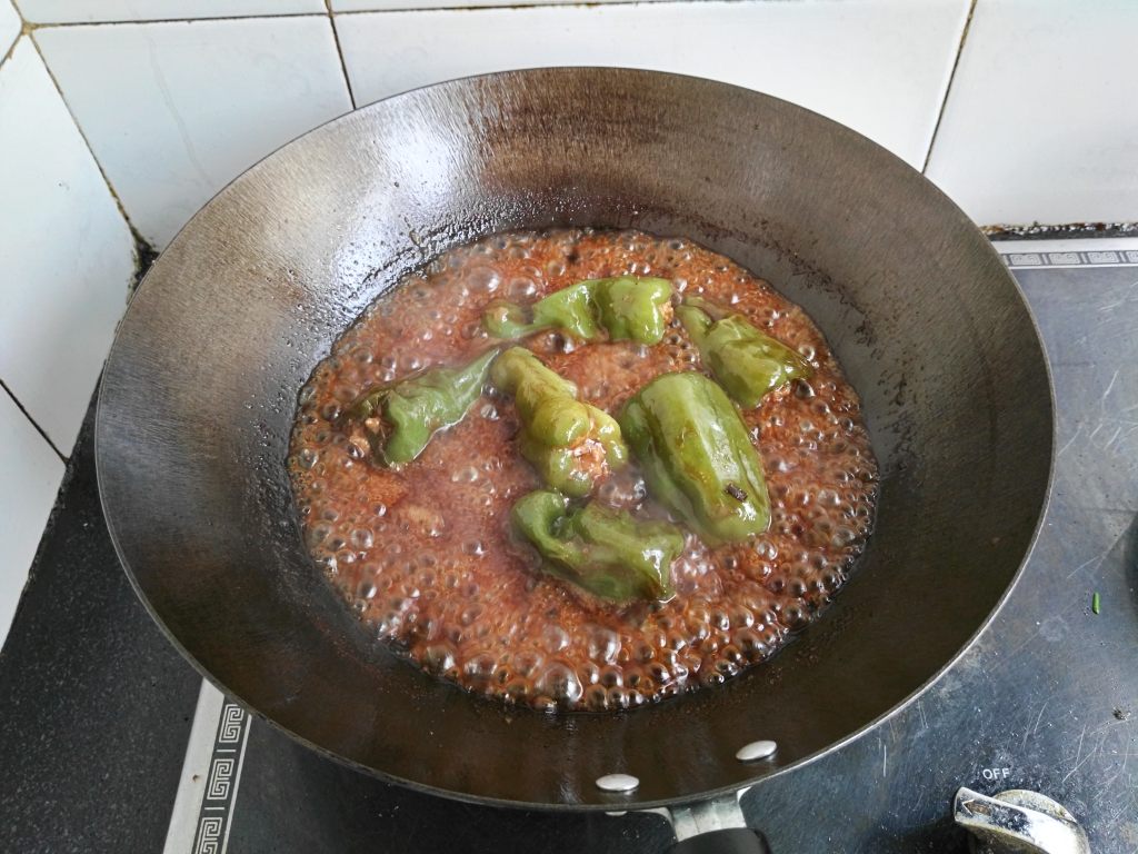 红烧青椒灌肉步骤12