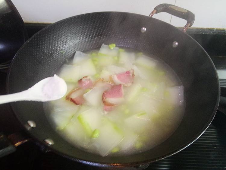 腊肉毛豆子冬瓜汤步骤8
