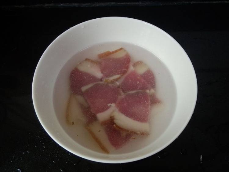 无油版腊肉炖山药步骤3
