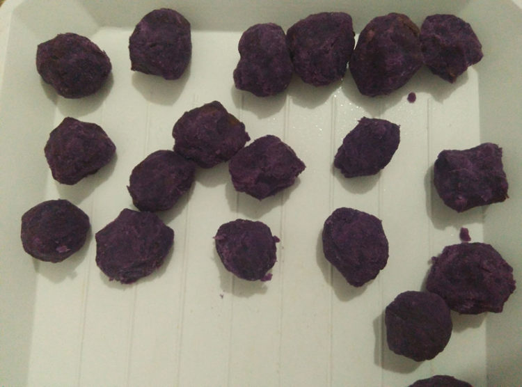 自制南瓜紫薯丸子步骤10