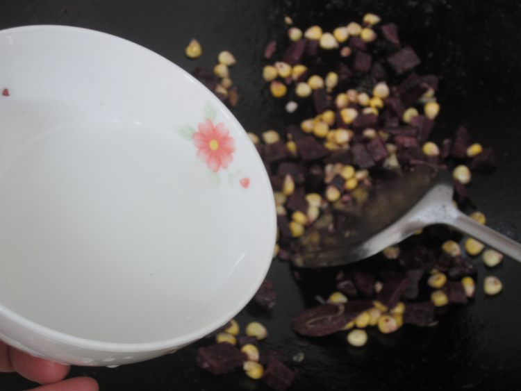 紫薯炒玉米步骤10