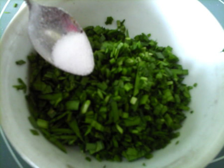 韭菜豆面玉米饼步骤9