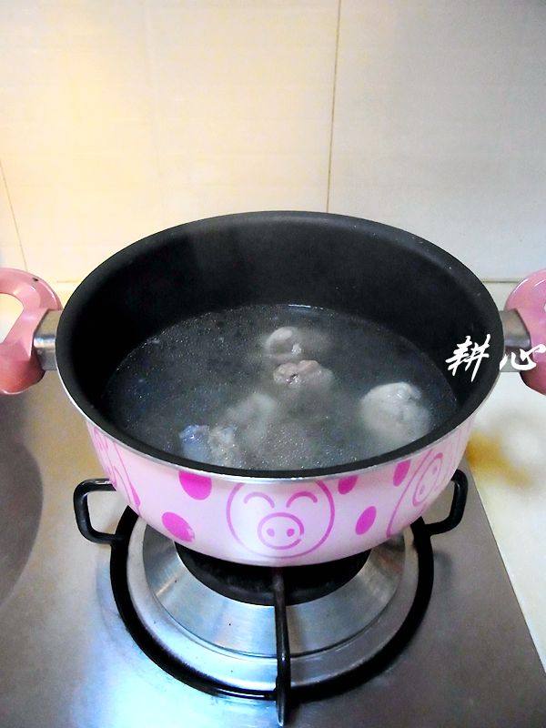 洋葱番茄木耳汤步骤3