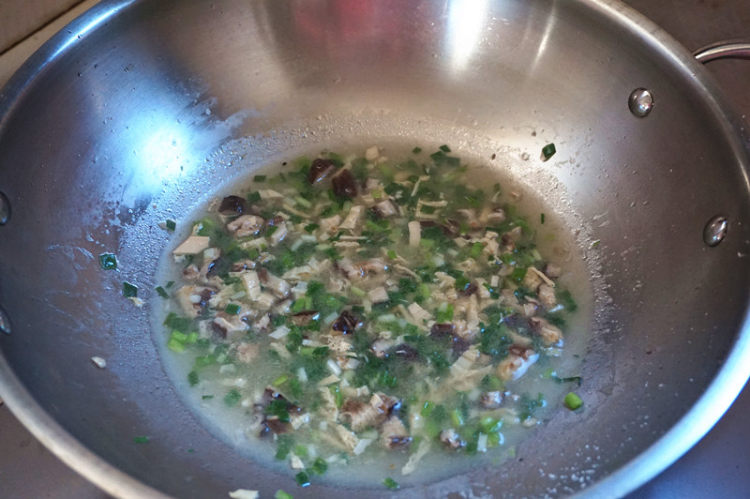 浇汁鸡蛋豆腐步骤4