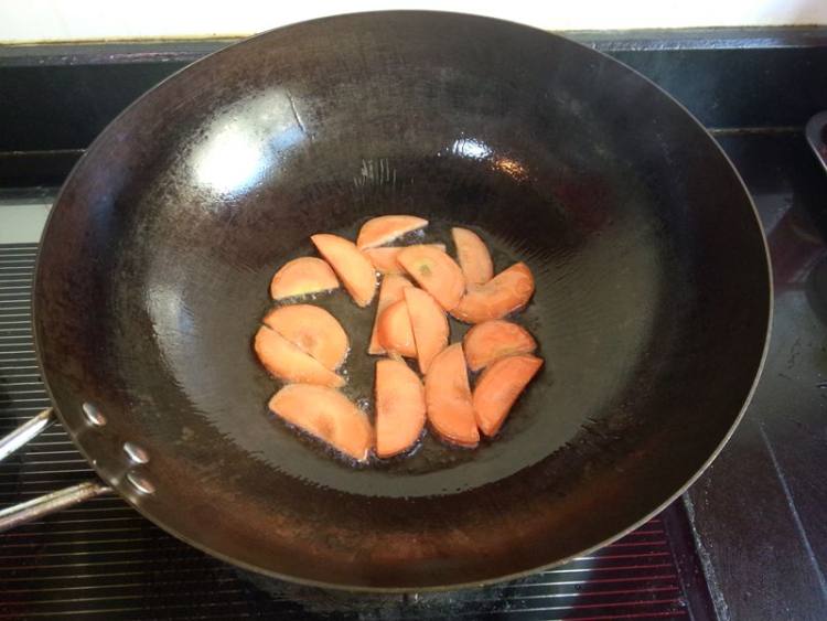青蒜炒豆皮步骤4