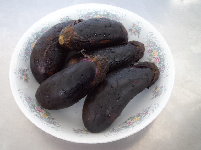 孜然茄条步骤1