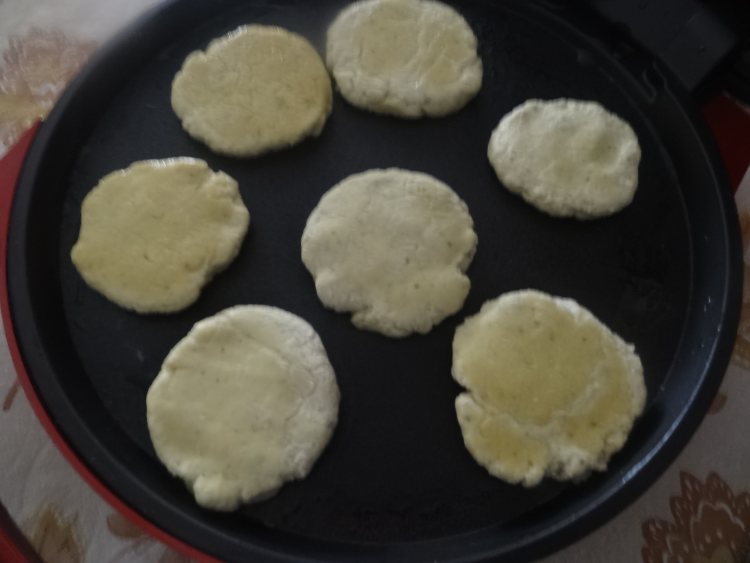 毛豆豆渣饼步骤8
