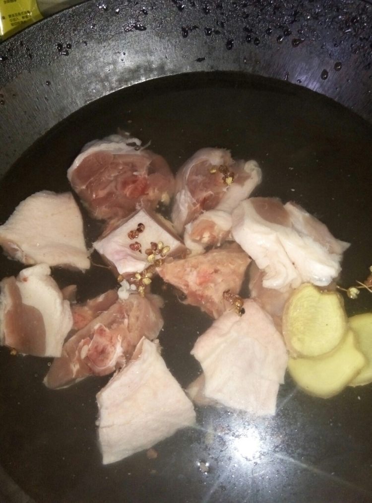 荷叶鸭腿冬瓜汤步骤2