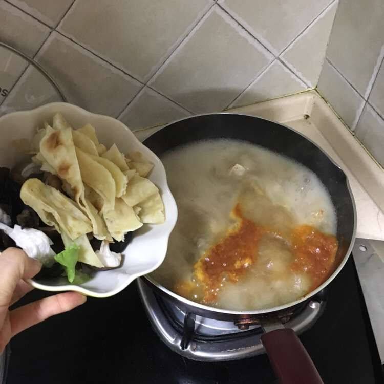 麻辣烫泡饼步骤6