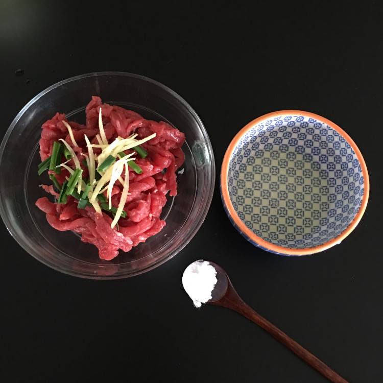 时蔬炒牛柳步骤1