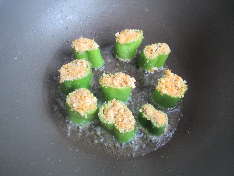 豆腐香菇酿青椒步骤8