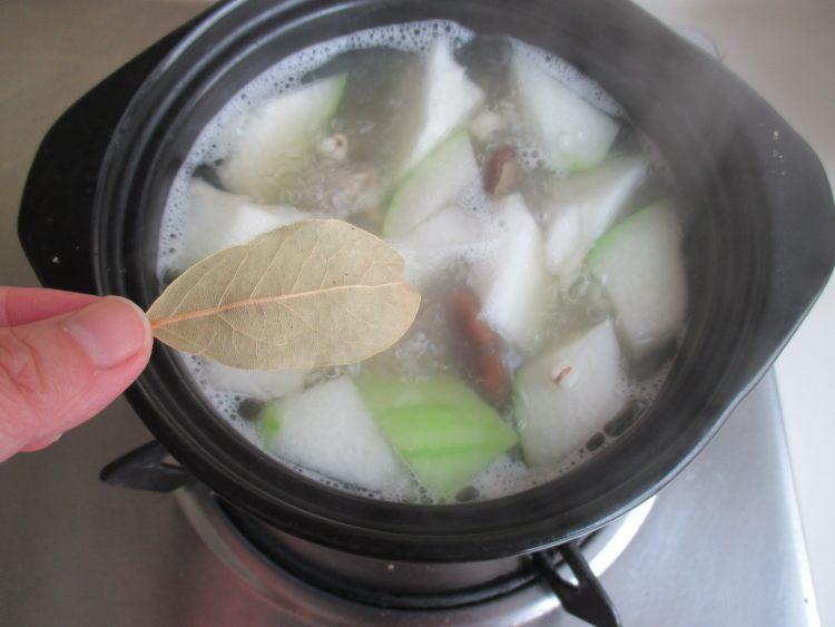 冬瓜薏米莲子汤步骤8