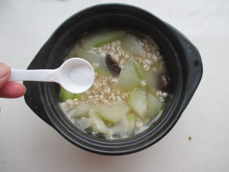 冬瓜薏米莲子汤步骤9