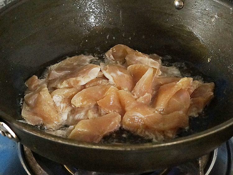 番茄沙司鸡肉片步骤2