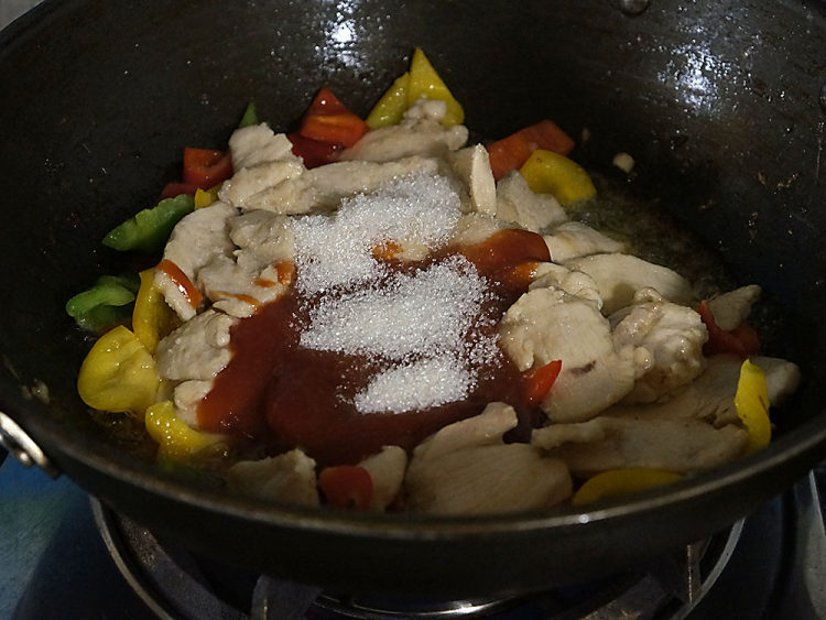 番茄沙司鸡肉片步骤8