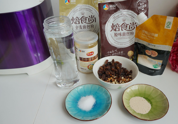 全麦果料大吐司步骤1