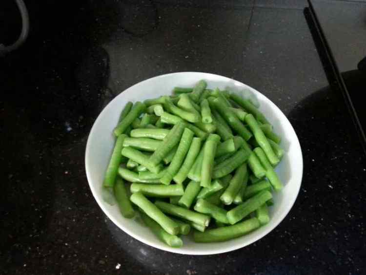 鸡胸肉炒豆角步骤5